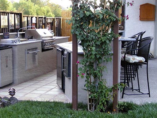 Outdoor Kitchen